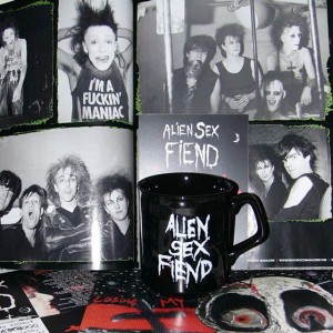 Alien Sex Fiend Fotos und meine Lieblings-Tasse