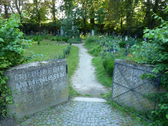 Friedhof-der-Namenlosen-Wien