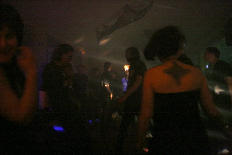 schwarzes-tanzvolk-elektronische-nacht-nd