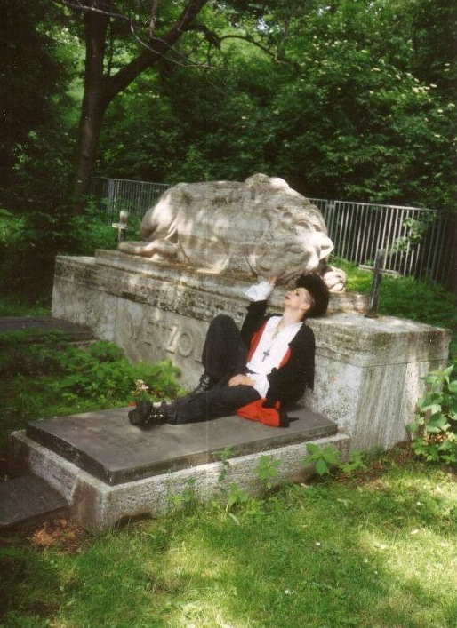 Kara Ben Nemsi beim 2. WGT 1993 Südfriedhof Leipzig