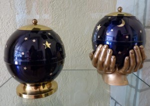 Sehr beliebt: Mond-und-Sterne-Urnen